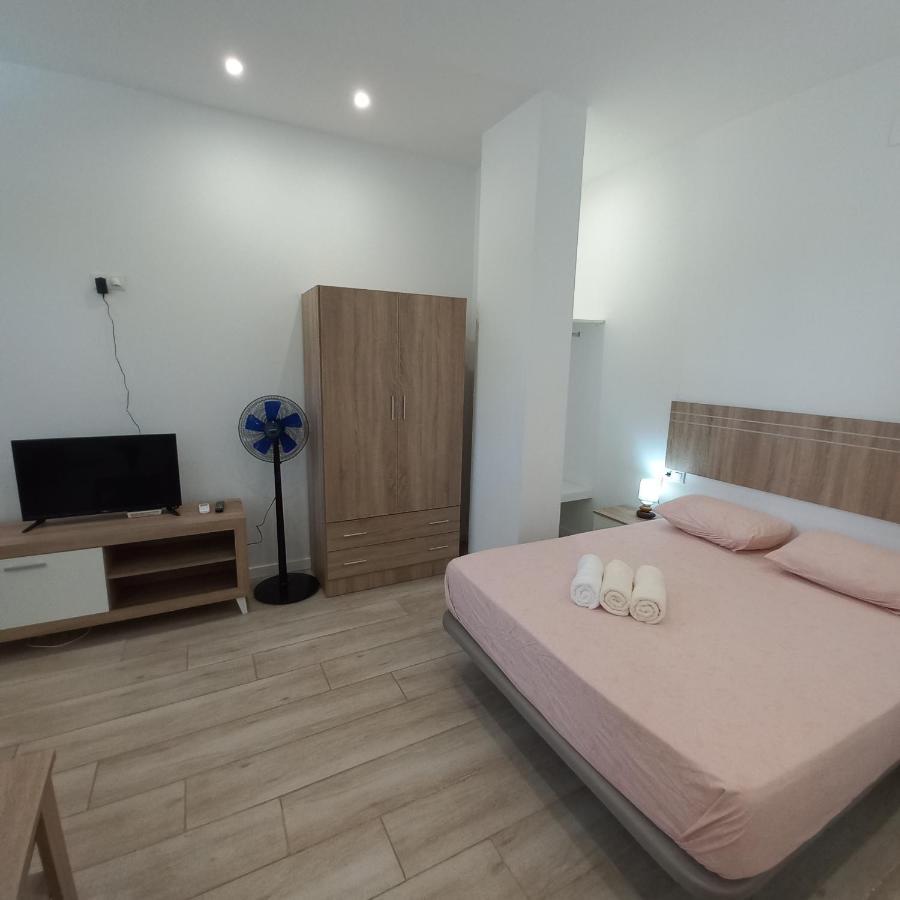 Malaga Velarde Center 3 Apartment Exterior photo